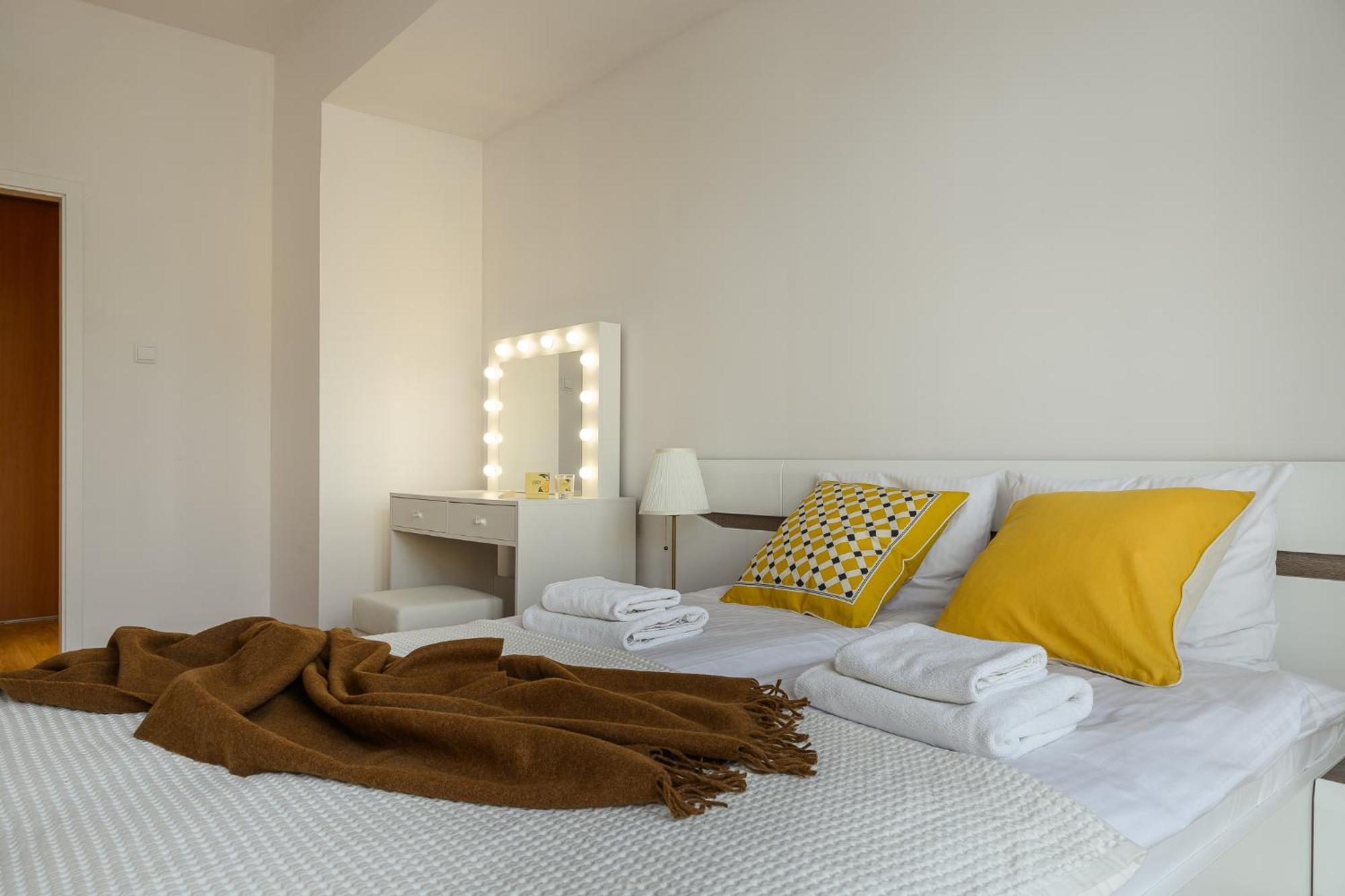 Two-Bedroom Deluxe Apartment
